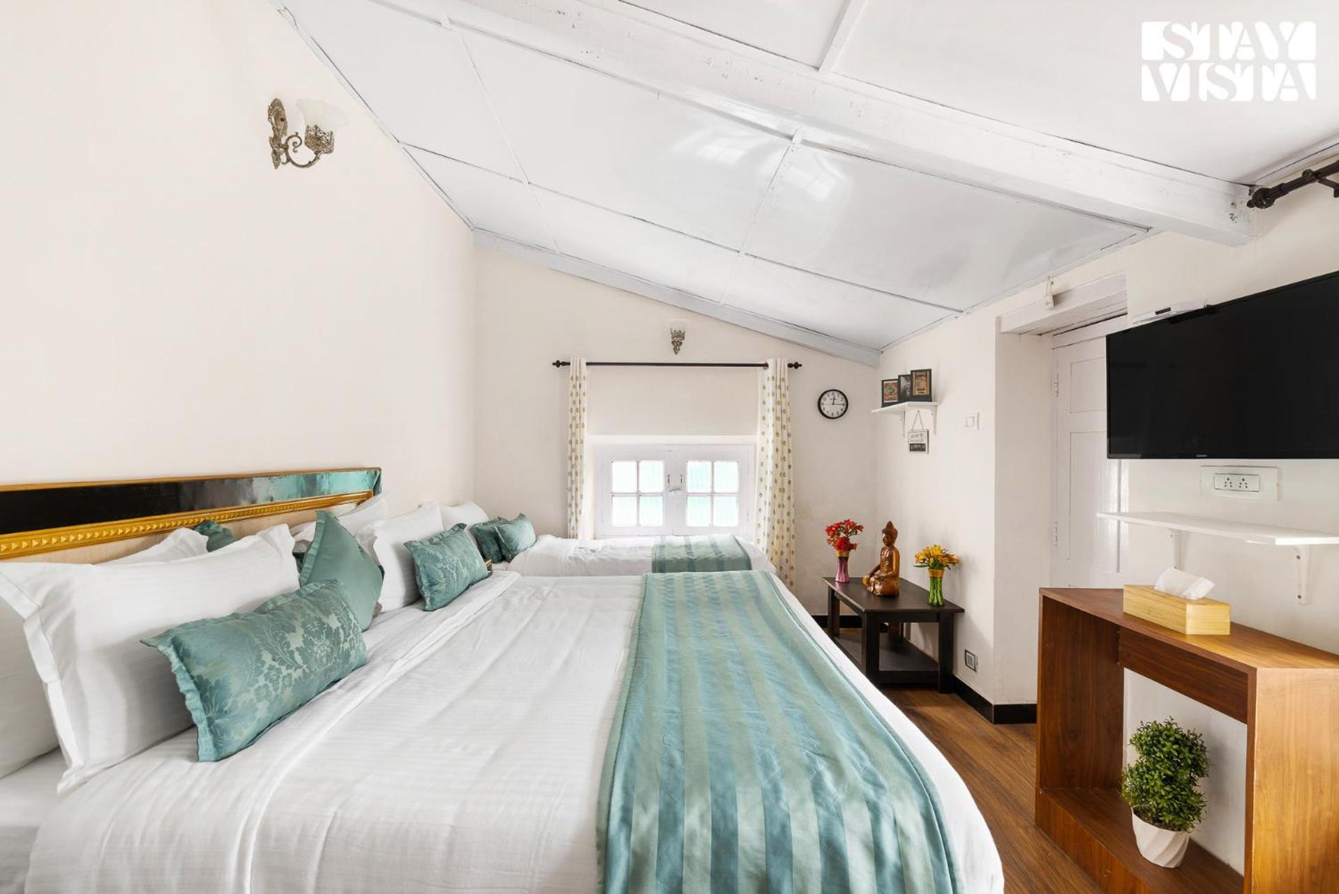 Stayvista At The Alcove With Breakfast & Bbq Grill Ooty Extérieur photo